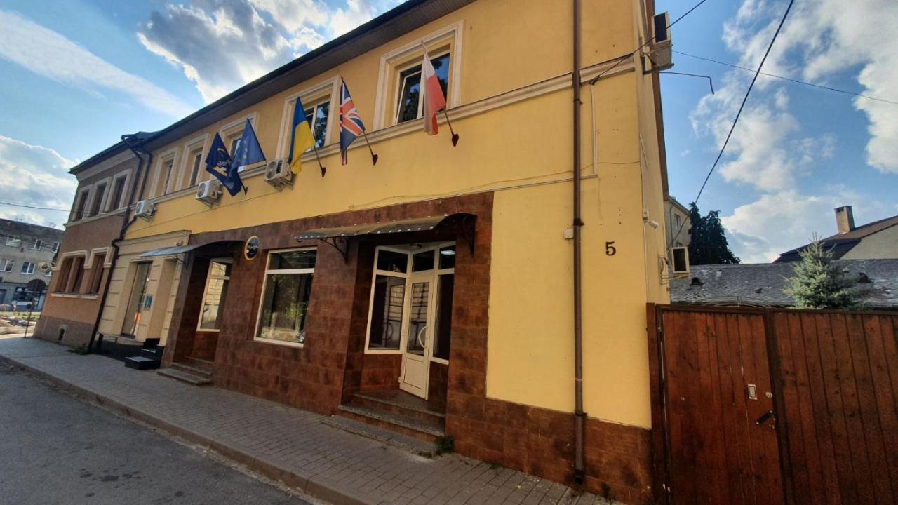 Мандри Хостел Oujhorod Extérieur photo