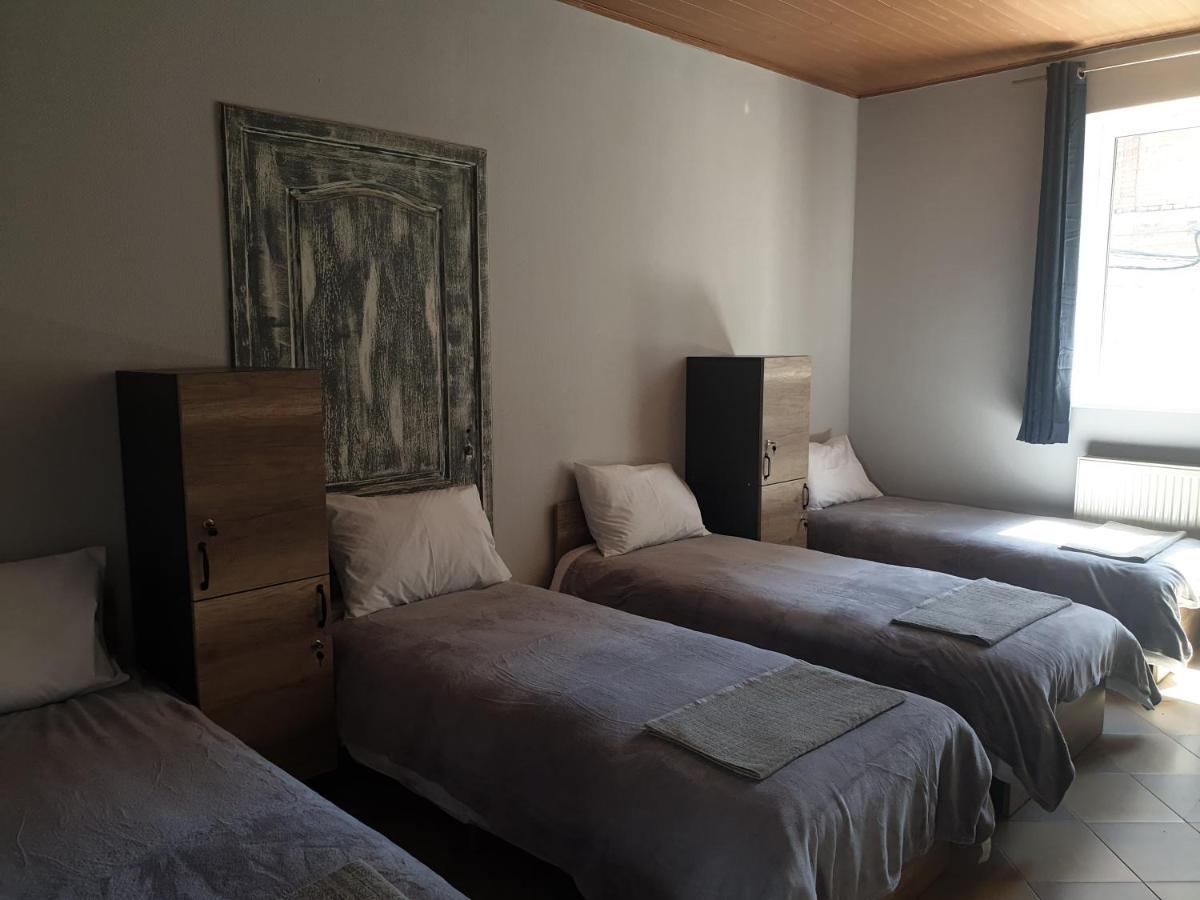 Мандри Хостел Oujhorod Extérieur photo