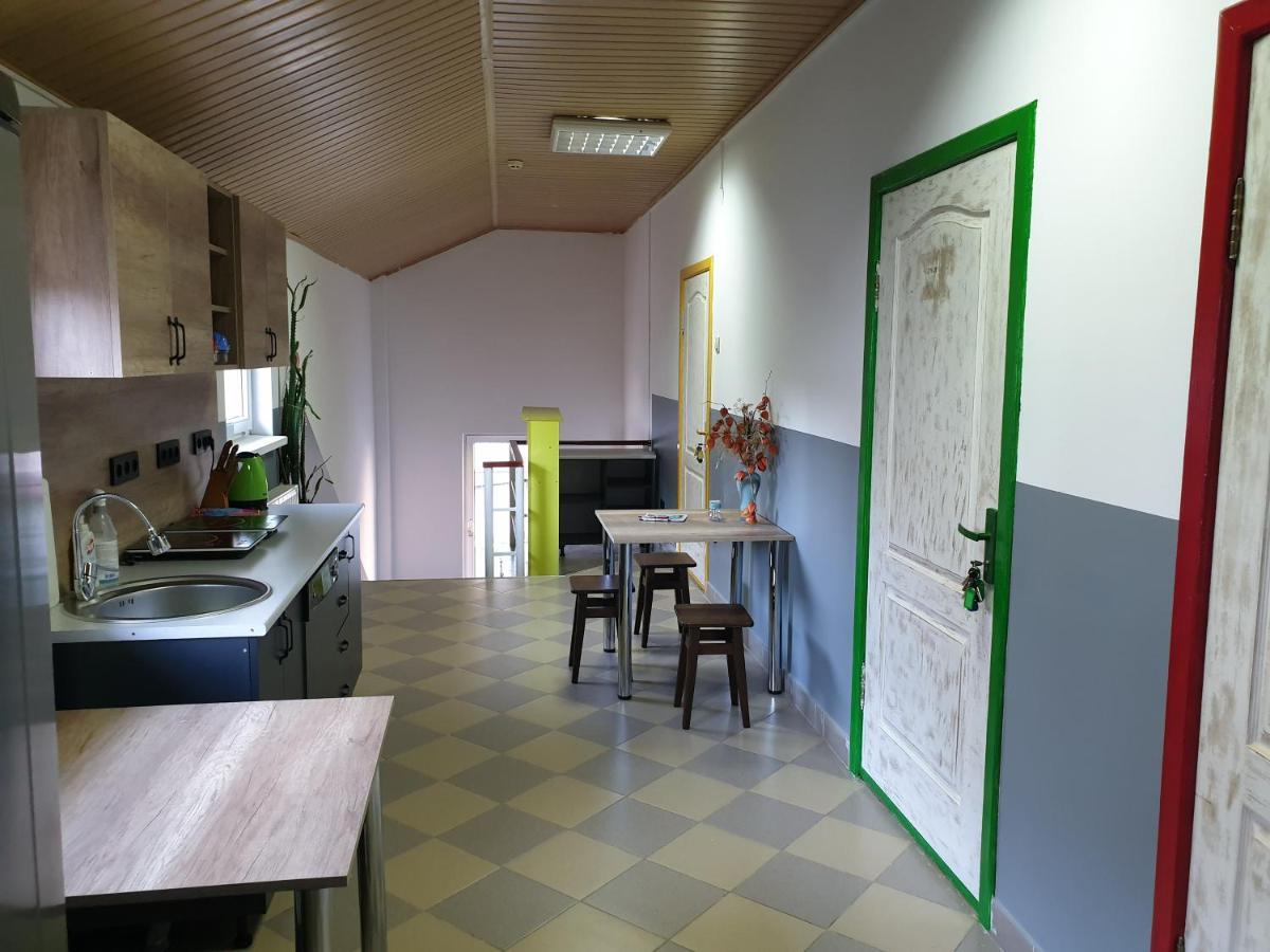 Мандри Хостел Oujhorod Extérieur photo