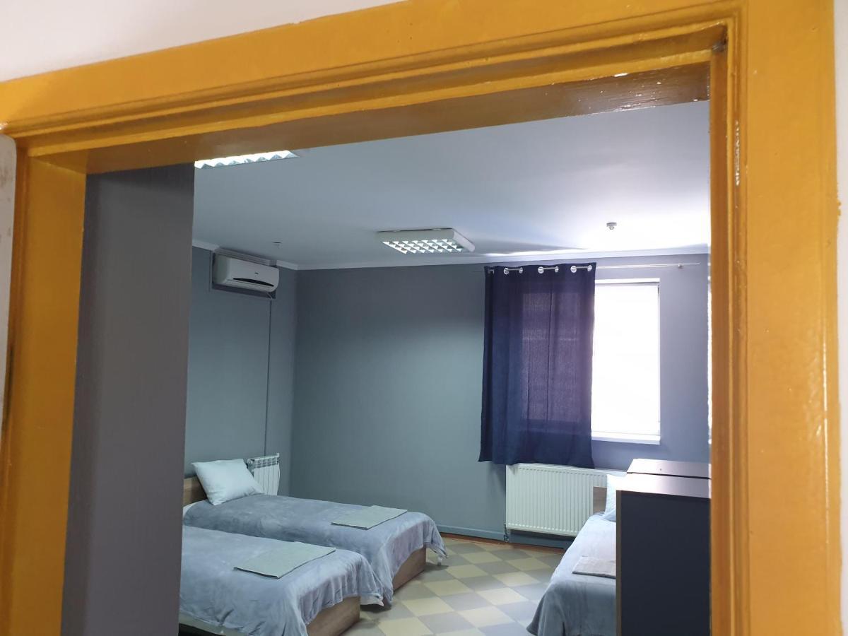 Мандри Хостел Oujhorod Extérieur photo